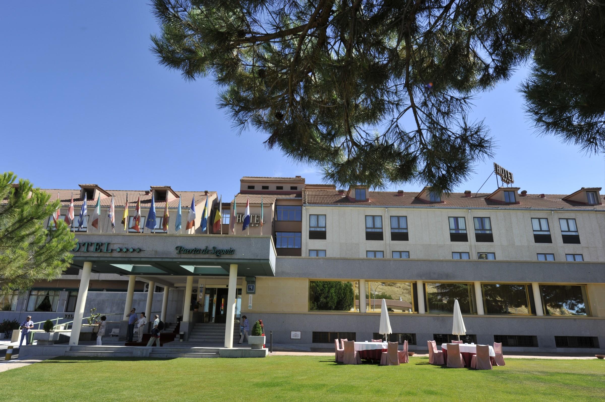 Puerta De Segovia Hotel La Lastrilla Exterior photo